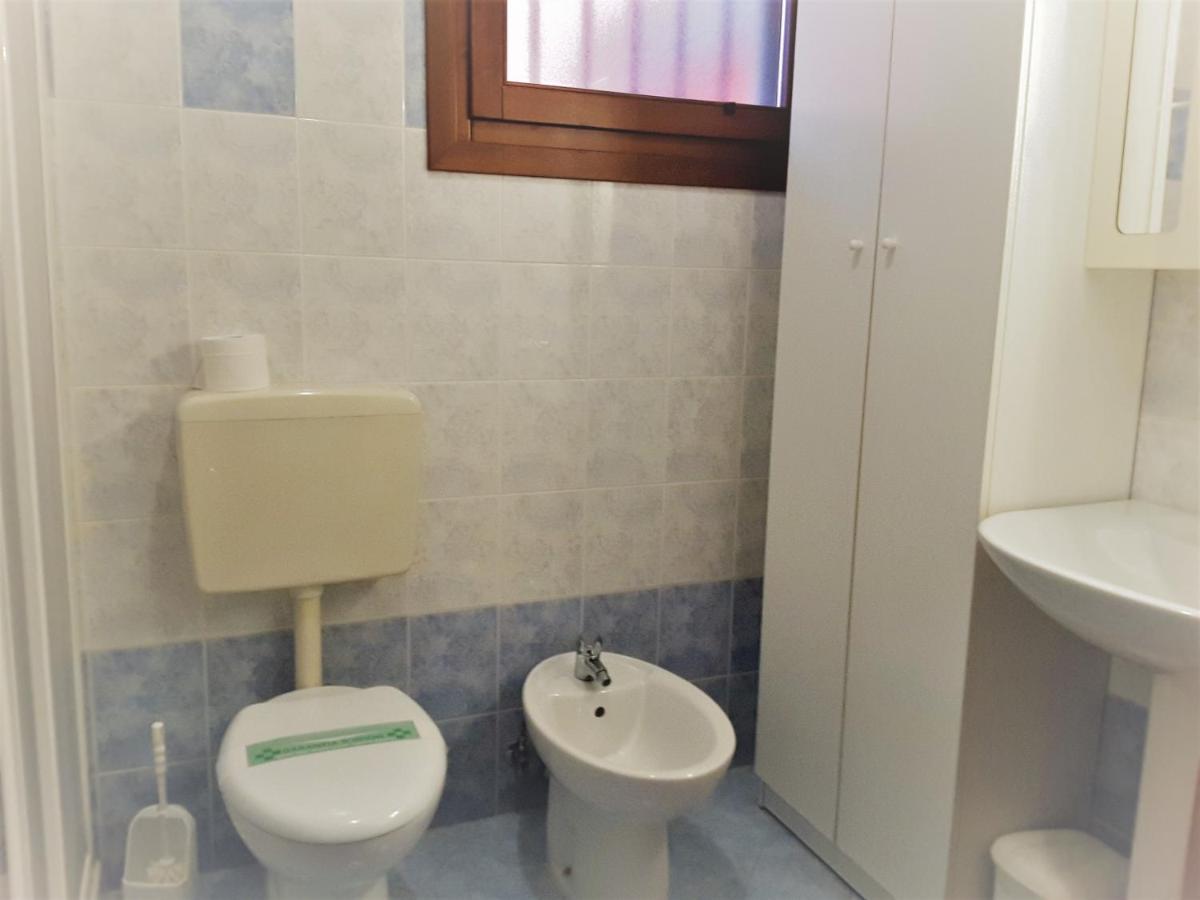 Iris 20 In Posizione Strategica, Indipendente, All'Interno Del Villaggio Dei Fiori Caorle Buitenkant foto
